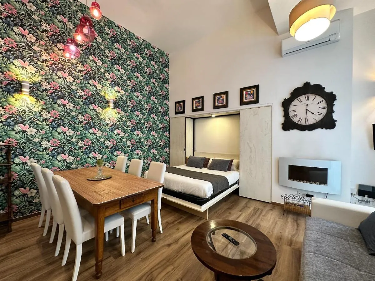 Relais Romagnosi Apartment Italy